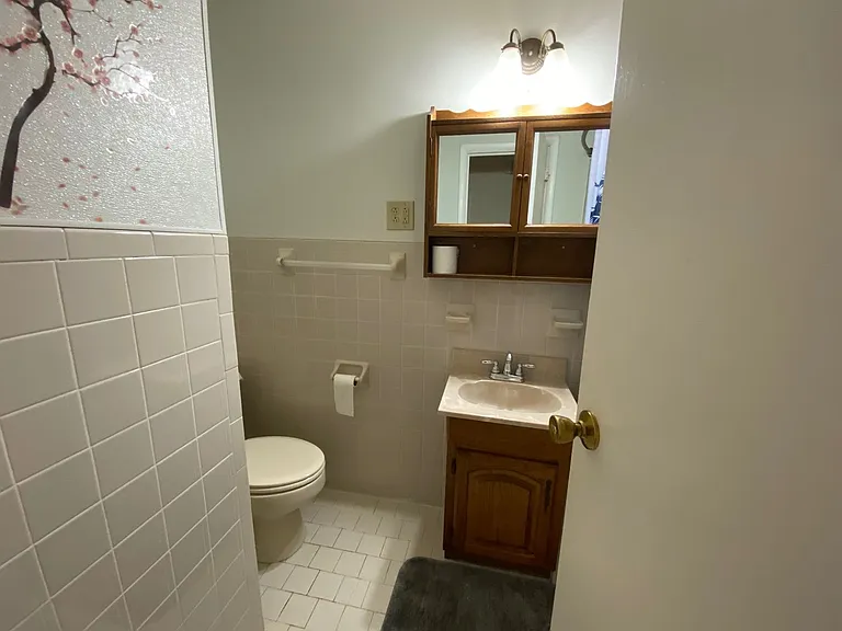 1307 Gentry Ter — Photo 8