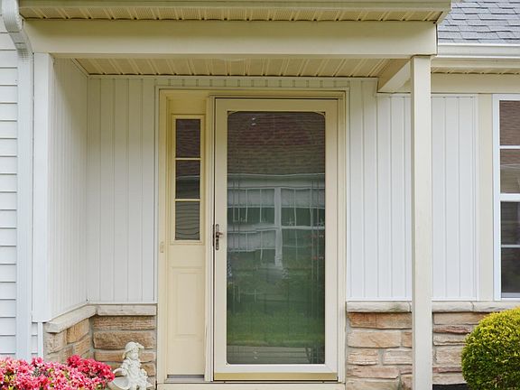 3rd image of 3425 Vicari Avenue