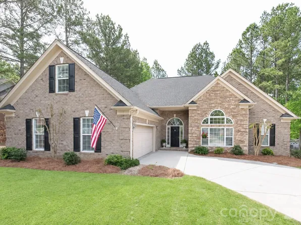 147 Honeysuckle Creek Loop, Mooresville, NC 28117