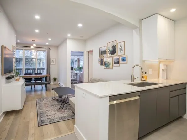 9233 Ferndale Rd #319, Richmond, BC V6Y 0B8