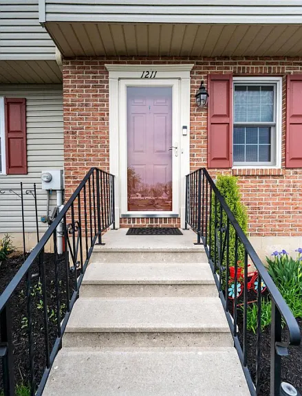 1211 Fredrick Blvd — Photo 2