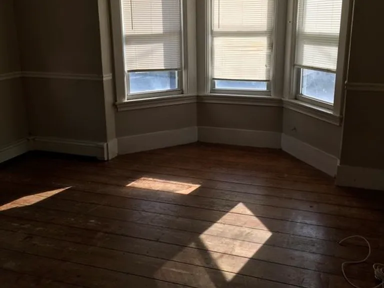 27 Pleasant St #A — Photo 7
