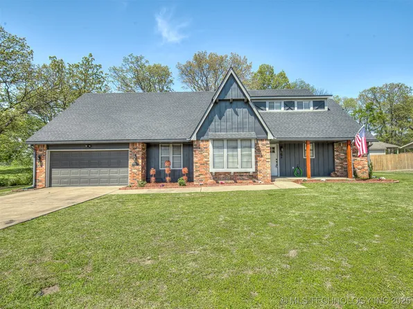 1701 Country Club Dr, Okmulgee, OK 74447