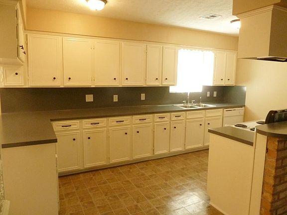 Here's another view of the kitchen.