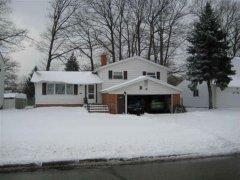 2nd image of 1224 Jackie Ln