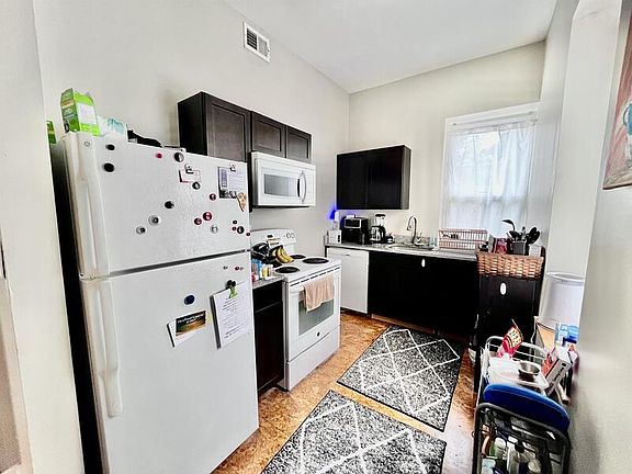 5th image of 851 Goodfellow Blvd #B