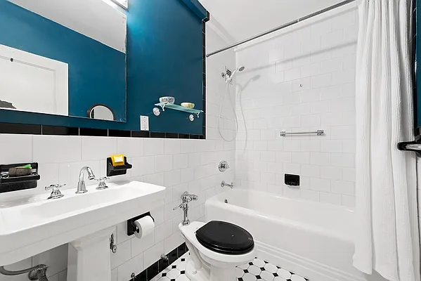 Sold by Corcoran | media 15