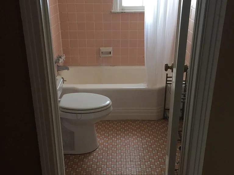 2203 Tisinger Ave — Photo 10