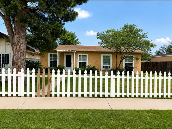 306 NE 5th St, Andrews, TX 79714