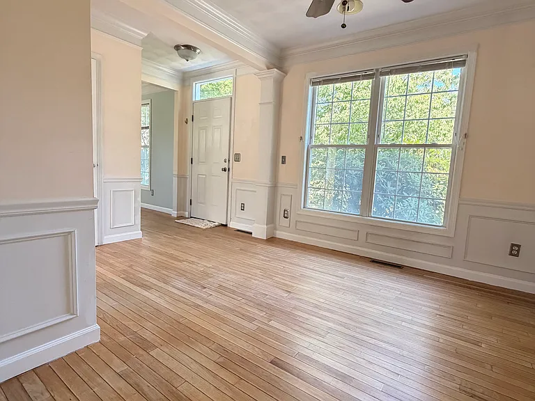 125 Goldenrod Dr #A — Photo 6