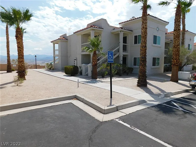 1922 Las Palmas Ln #123 — Photo 1