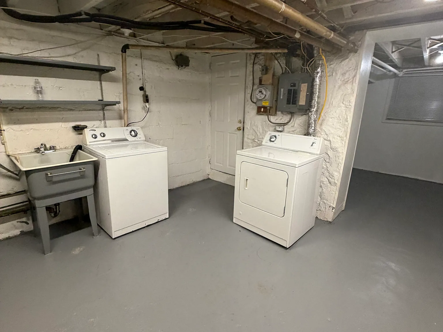 3 bed, 1180 sqft, $1,500 — Photo 3
