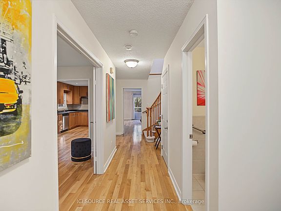 4th image of 20 Kesteven Cres
