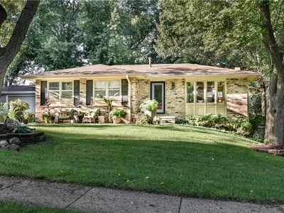 3305 Locust St, West Des Moines, IA, 50265