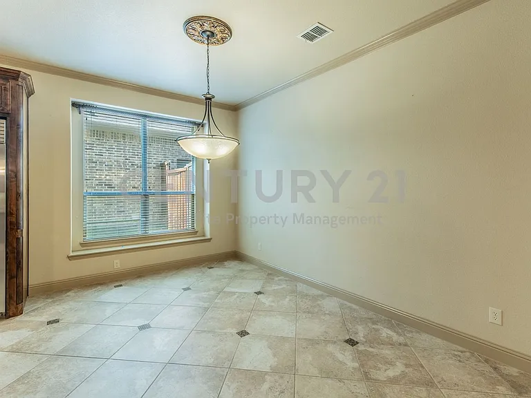 7565 Rawlins Ln — Photo 11