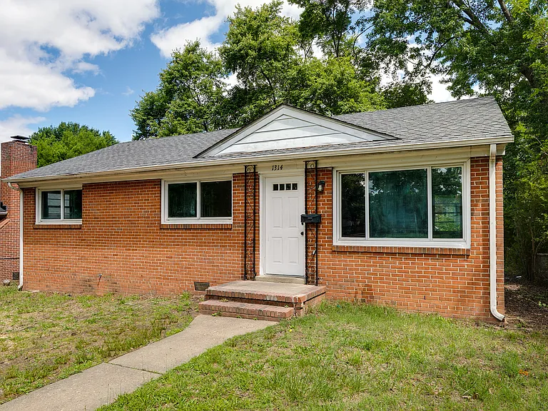 1314 Vinton St — Photo 15