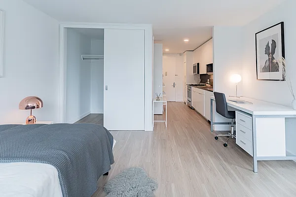 Rented by Greystar | media 31