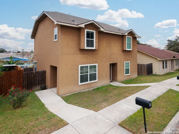 610 MEADOW ARBOR LN, Universal City, TX 78148