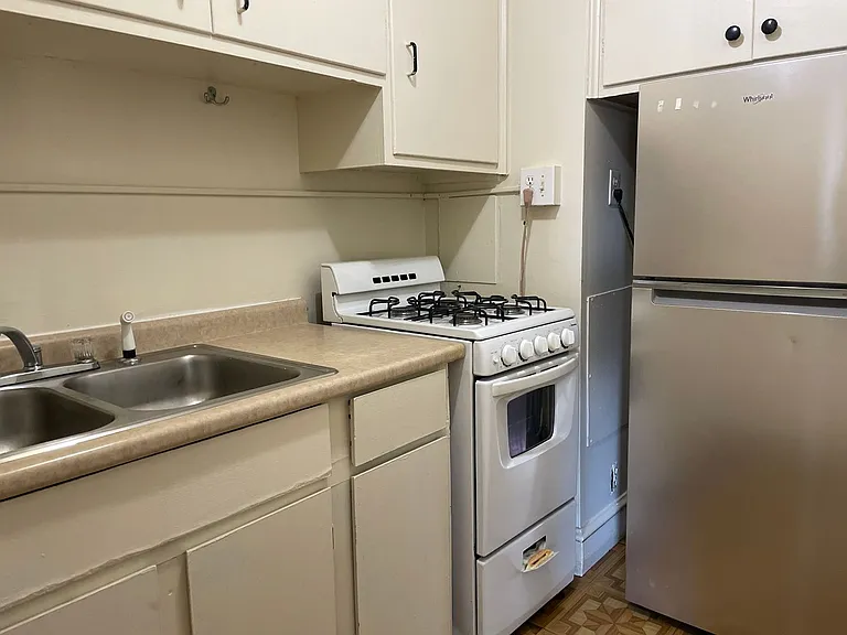 245 Walnut St. — Photo 6