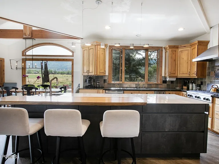 1035 Abilene Way — Photo 9