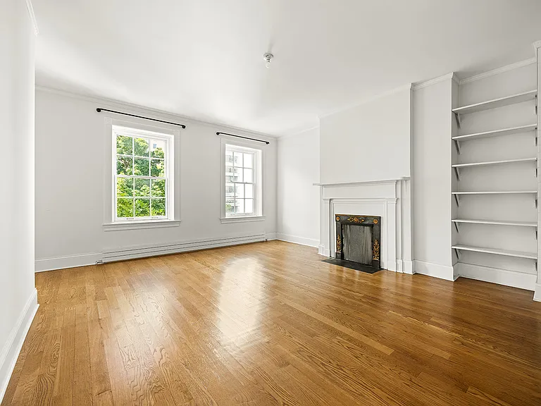 416 W 20th St #2 — Photo 2