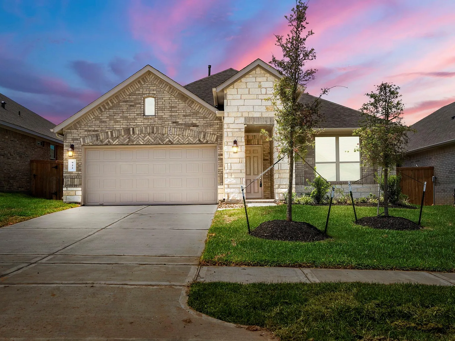 4 bed, 3.0 bath, 2039 sqft, $2,550 — Photo 2