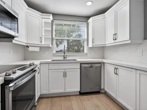 805 Mainsail Cir, Jupiter, FL 33477