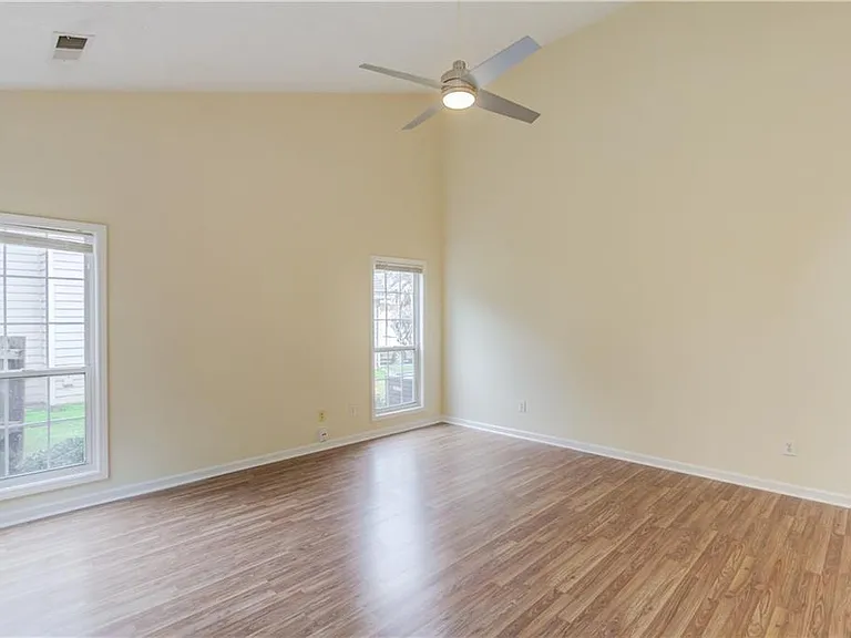 3924B Berwick Farm Dr — Photo 32