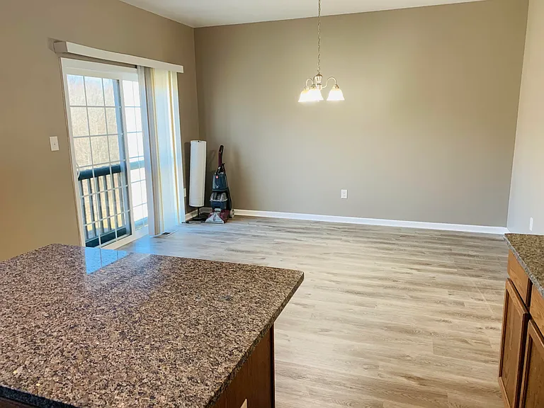 34 Munro Rd — Photo 3