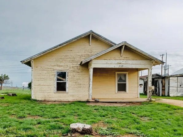 208 W Virginia St, Floydada, TX 79235