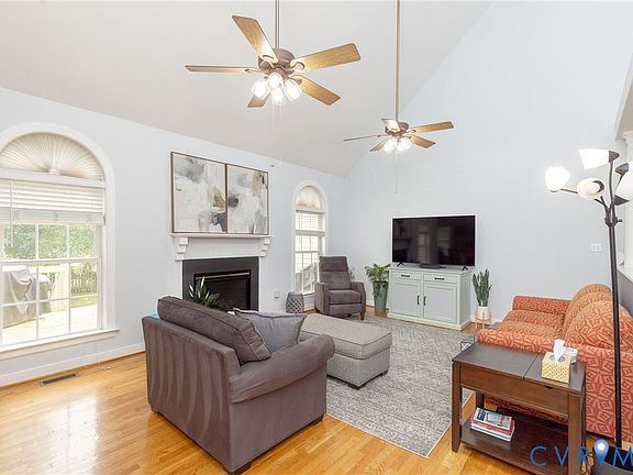 5th image of 3801 Brennen Robert Pl