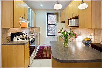 2nd image of 107 W 82nd St APT 4B