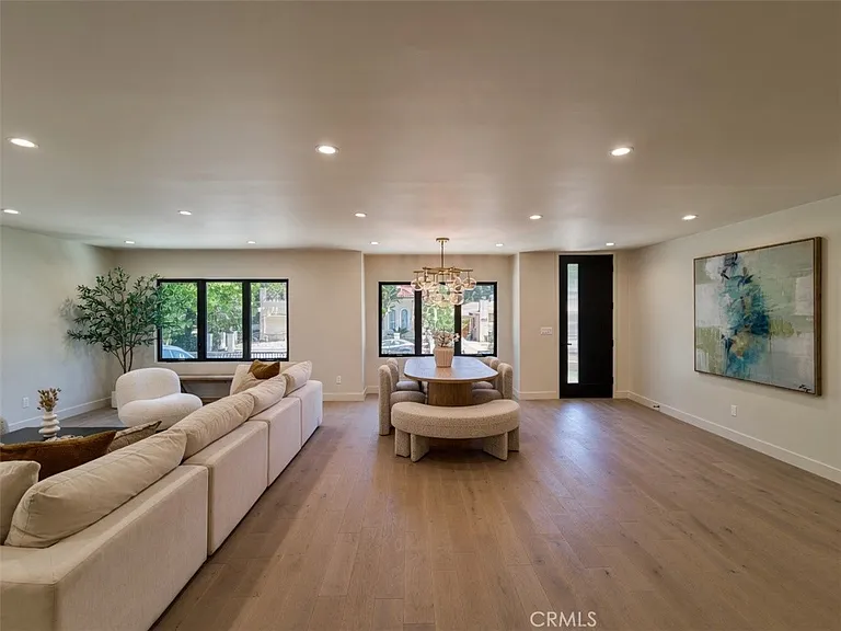4819 Genesta — Photo 4