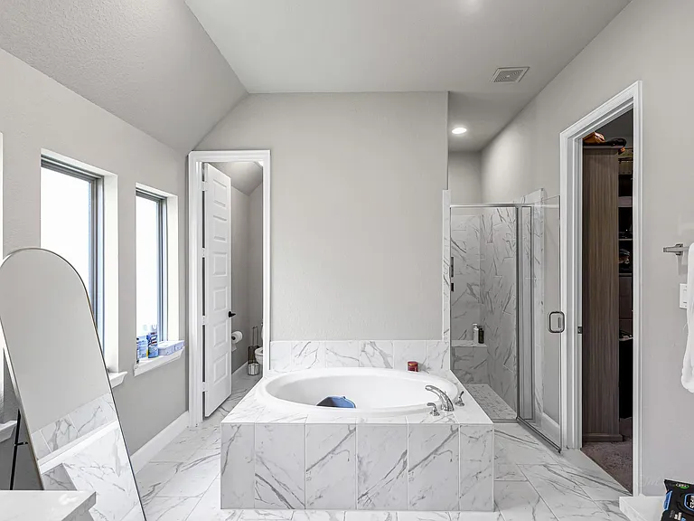 2711 Sylvan Birch Trl — Photo 31
