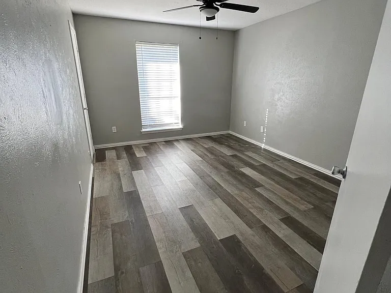 11912 Garden Terrace Dr — Photo 4