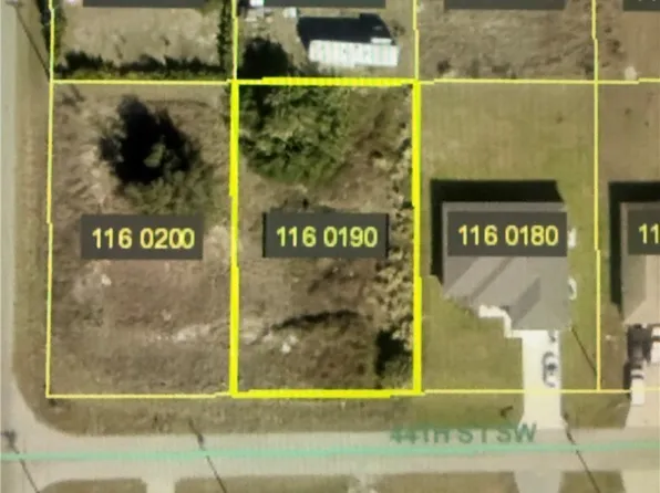 2616 44th St SW, Lehigh Acres, FL 33976