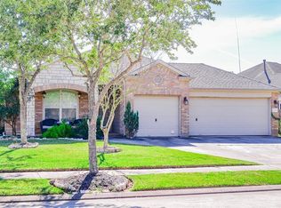 885 Schooner Cove Ln, League City, TX 77573