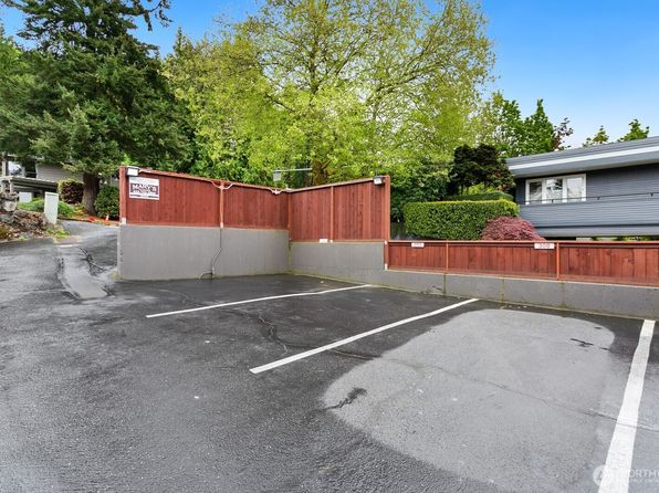 4561 NE Lake Washington Blvd. #308, Kirkland, WA 98033