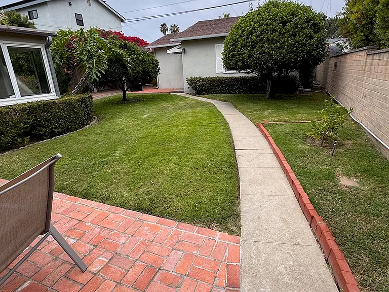 1024 Oliver Ave — Photo 2