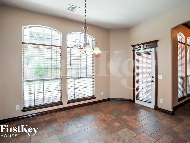 17100 Holly Burn Cir — Photo 4