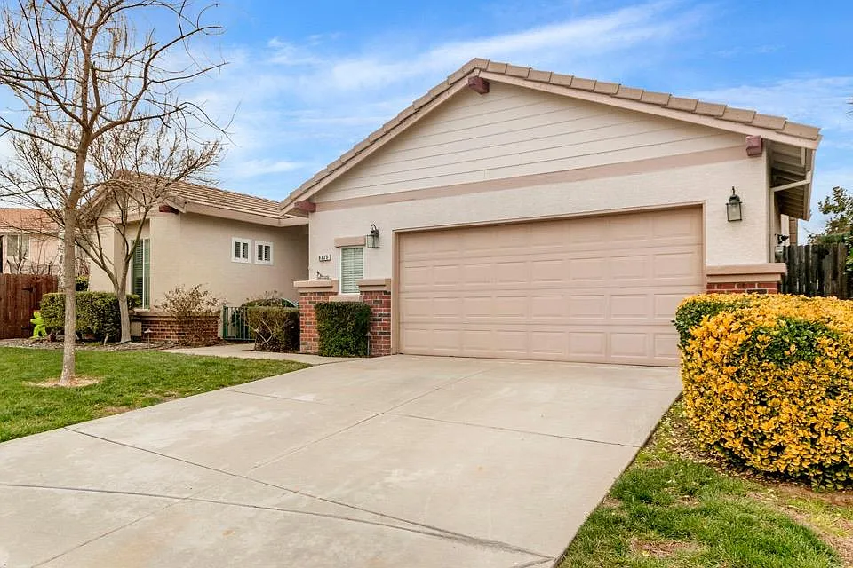 9325 Feather Falls Ct photo 1
