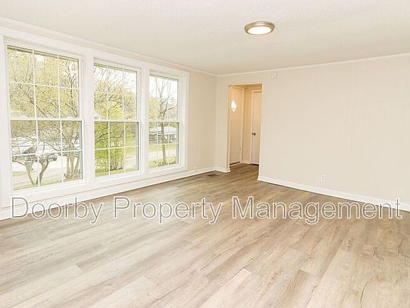 3rd image of 936 Ely Rd