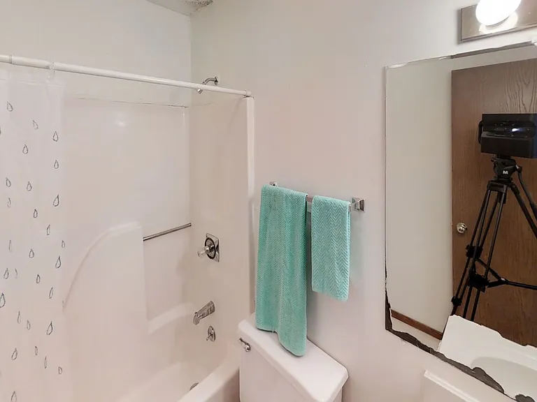 905 W Oregon St — Photo 8