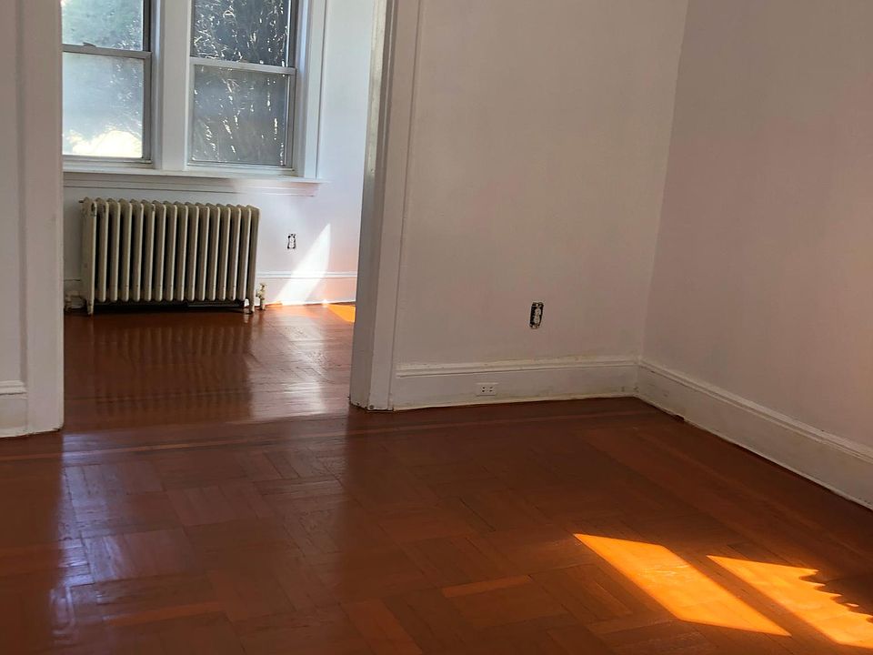 1st image of 71 Runyon Ave Floor 1