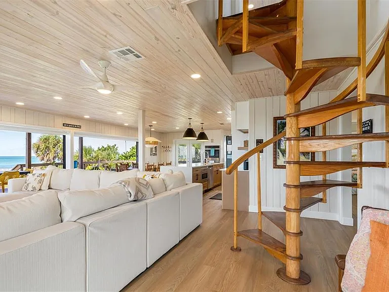 9498 Alborado Rd — Photo 14