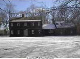 19 Crows Nest Ln, Haddam Neck, CT 06424