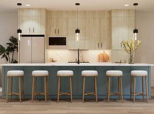 3720 W Quesnay Wood Dr SW #602, Calgary, AB T3E 8G1