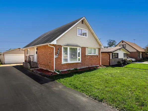 16749 Butterfield Dr, Country Club Hills, IL 60478