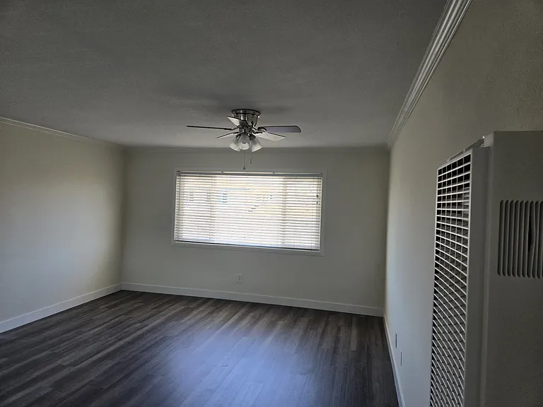 375 E 18th St #5 — Photo 9