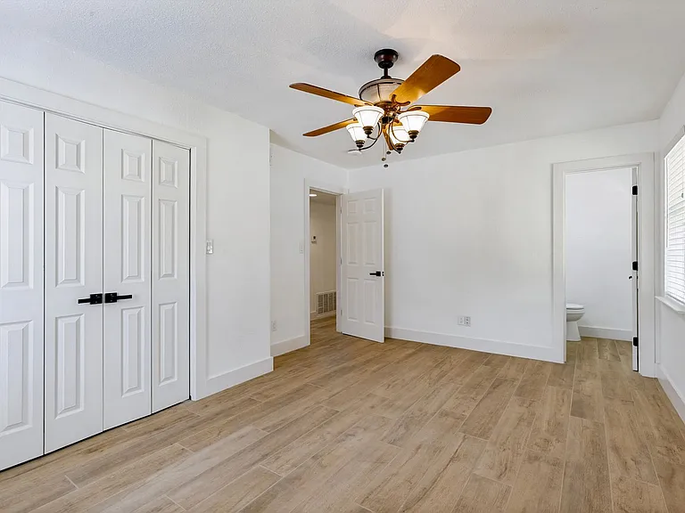 240 County Road 4360 — Photo 13